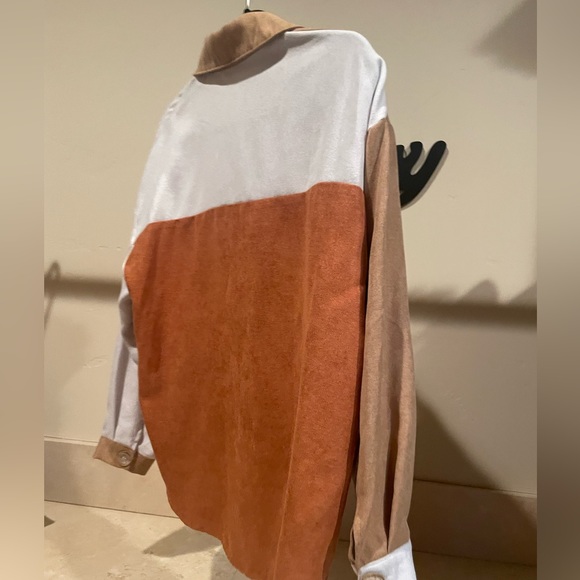 Button down top - Picture 2 of 3